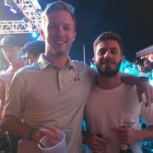 Meet your Posher, Christian